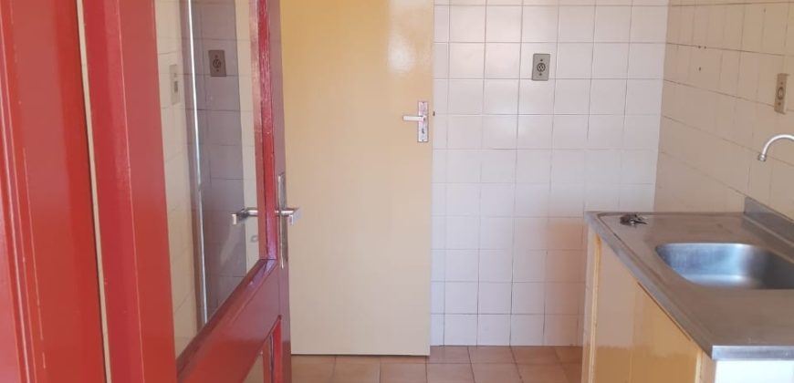 VENDE-SE Apartamento no Ed. Petit Village