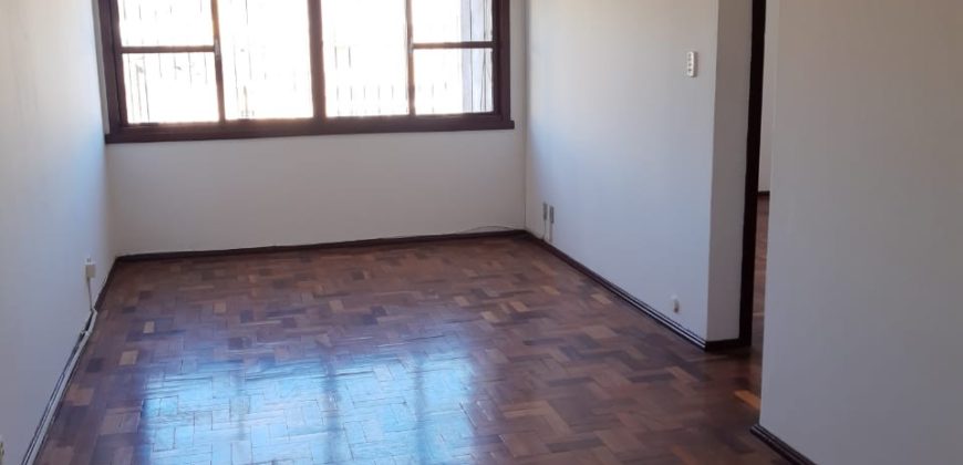 Apartamento no Ed. Petit Village