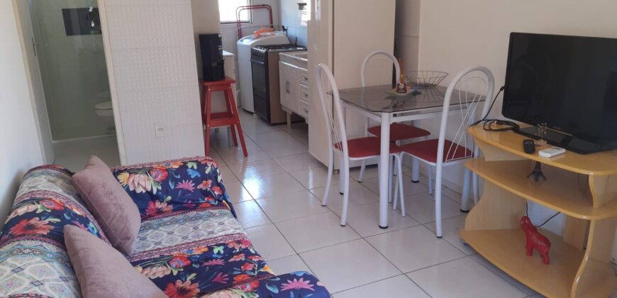 ALUGA-SE APARTAMENTO MOBILIADO