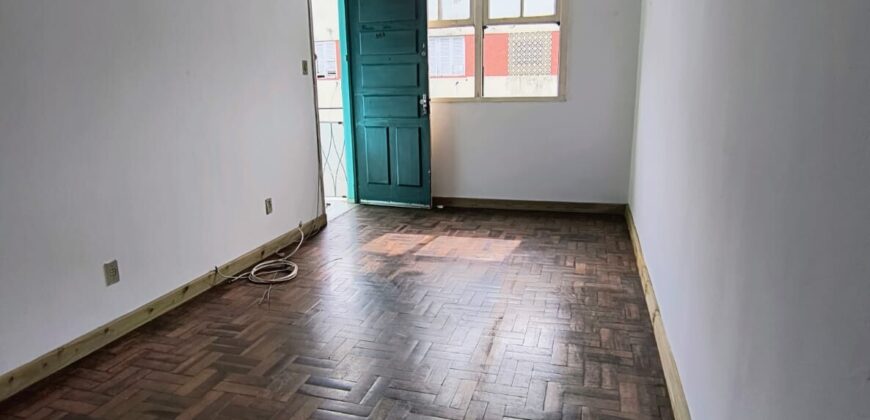 Apartamento próximo Av. Bento Gonçalves