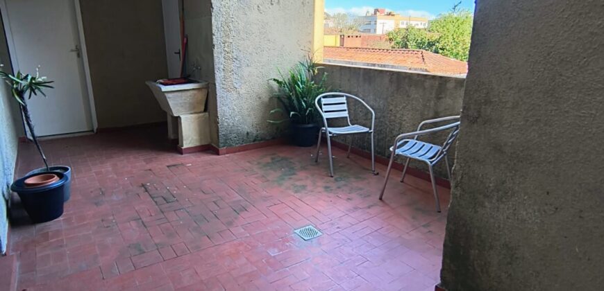 Apartamento Uma quadra da Dom Joaquim